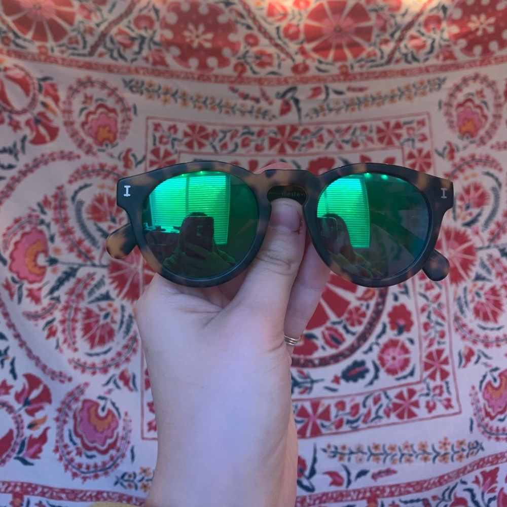 Illesteva sunglasses